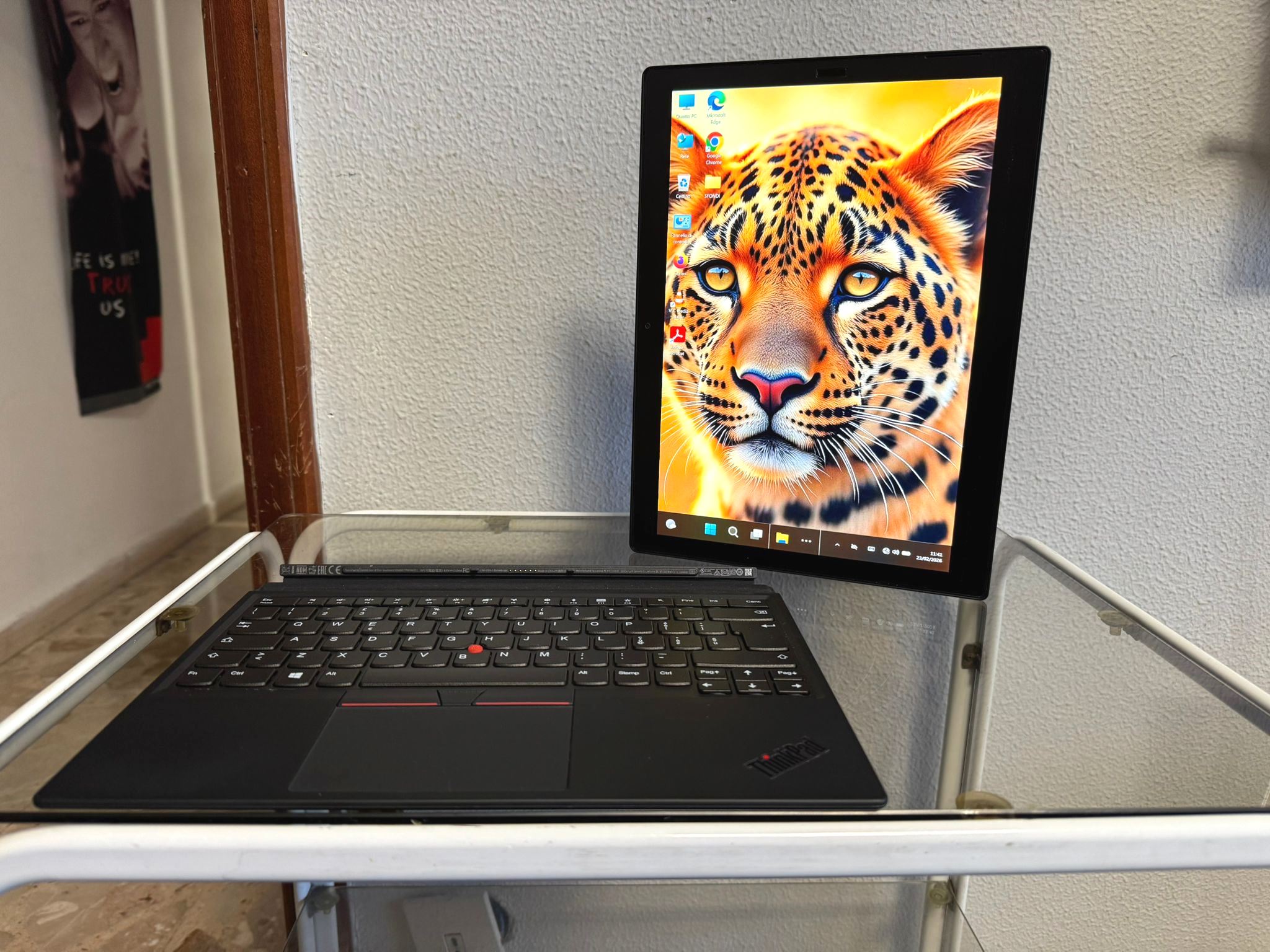 NOTEBOOK LENOVO THINKPAD X1 TABLET GEN 3 - 2 IN 1 - DISPLAY 13" 3000X2000 TOUCHSCREEN – INTEL I5, 8GB RAM, SSD 512GB WINDOWS 11 PRO - immagine 2